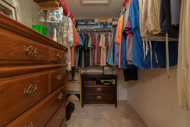 19. Walk-In Closet