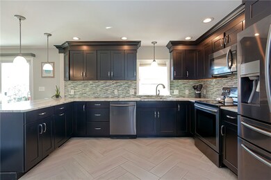 326 Grandview Ave, Woonsocket, RI 02895 - photo 2