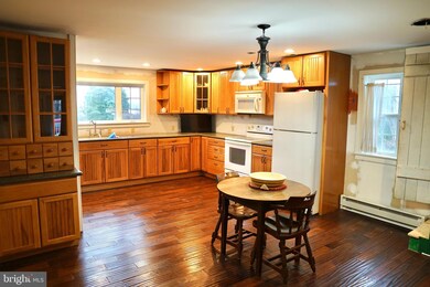 25 Newburg Ave, Catonsville, MD 21228 - photo 2