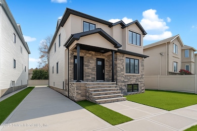 192 Mason Blvd, Staten Island, NY 10309 - photo 2