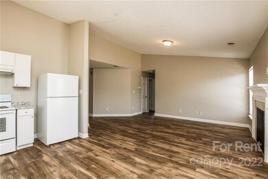 942 Faye St, Statesville, NC 28677 - photo 5