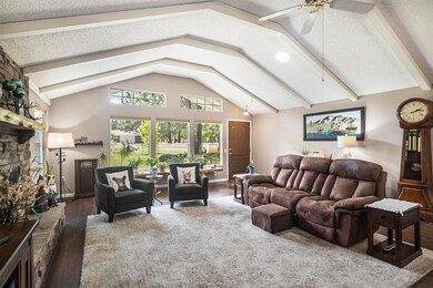 20344 Shahala Ct, Bend, OR 97702 - photo 5