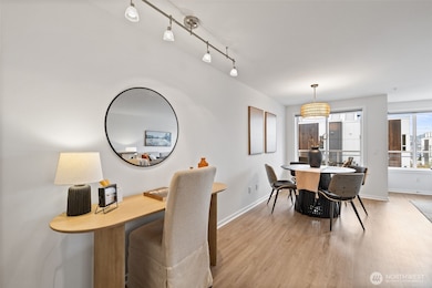 2432 Dexter Ave N unit 201, Seattle, WA 98109 - photo 5