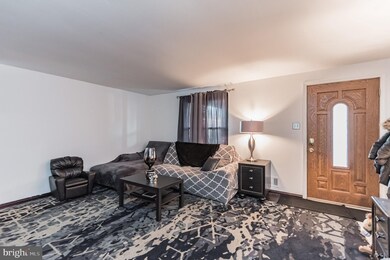 1042 Foxridge Ln, Essex, MD 21221 - photo 3