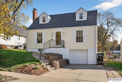 6019 Hickory St, Omaha, NE 68106 - photo 2