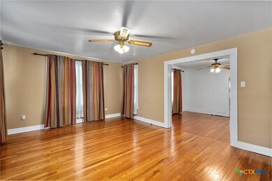 205 E Broadway St, Granger, TX 76530 - photo 4