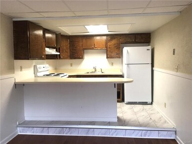 5706 Pennsylvania 873 unit 5, Schnecksville, PA 18078 - photo 5