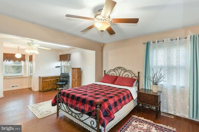 15801 Pinecroft Ln, Bowie, MD 20716 - photo 3