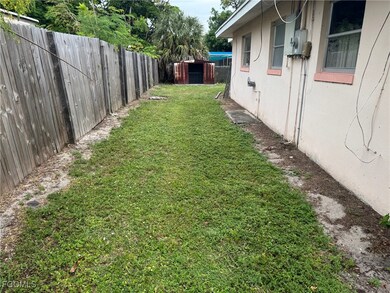 1637 Merrimack Ct, Fort Myers, FL 33907 - photo 2