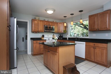 4212 Biddeford Cir, Doylestown, PA 18902 - photo 6