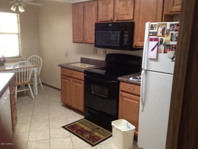 10564 W Palmeras Dr, Sun City, AZ 85373 - photo 2