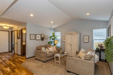 1791 Mallory St SW, Cedar Rapids, IA 52404 - photo 2