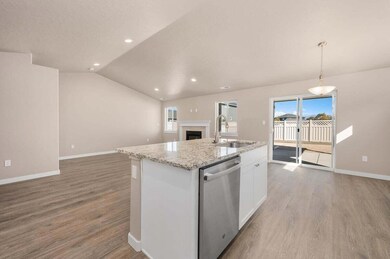 1487 NW Walnut Ave unit 202, Redmond, OR 97756 - photo 2