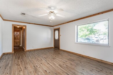 1114 Kent Dr, Gainesville, TX 76240 - photo 7