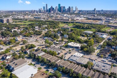 702 E 6th 1/2 St, Houston, TX 77007 - photo 6