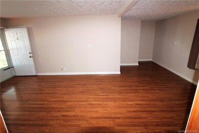 505 Flatrock St unit 311, Clover, SC 29710 - photo 2