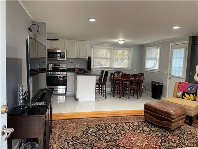 72 Wharf Rd, Warwick, RI 02889 - photo 5