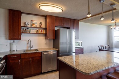 Radnor House unit 916, Bryn Mawr, PA 19010 - photo 4