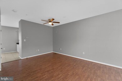 7119 Ladd Cir, Frederick, MD 21703 - photo 4