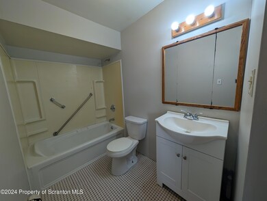 517 Cedar Ave unit 4, Scranton, PA 18505 - photo 7