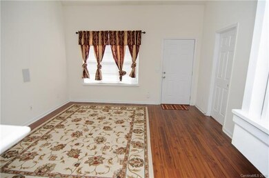 Nice lamenate wood flors in Great Room hall & dini
