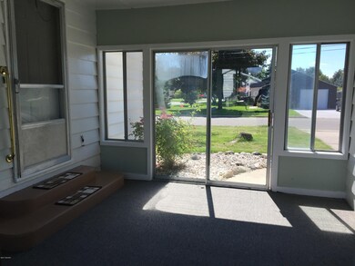 1201 Orchard St, Owosso, MI 48867 - photo 2