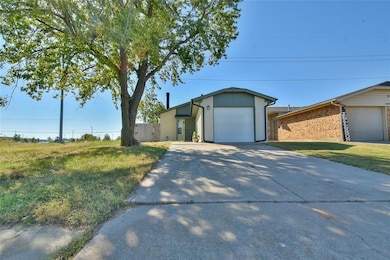 2002 Shadow St, Norman, OK 73071 - photo 2