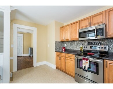 56 Edgemont St, Springfield, MA 01109 - photo 3