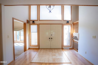 625 7th Ave SW, Jamestown, ND 58401 - photo 6