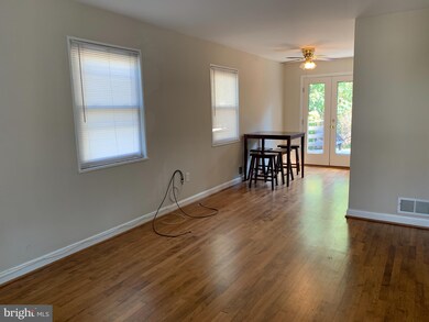 5711 Fenwick Dr, Alexandria, VA 22303 - photo 5