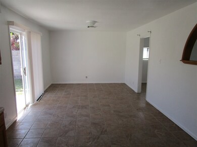 604 Ridgecrest Dr, Alamogordo, NM 88310 - photo 4