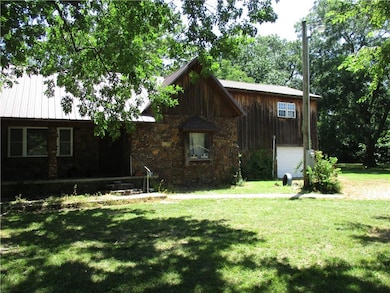 197 SW 92nd Terrace, Columbus, KS 66725 - photo 2