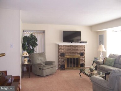 22 Fitzwatertown Rd unit G9, Willow Grove, PA 19090 - photo 4