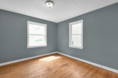 8-web-or-mls-1708-old-leonard-ave