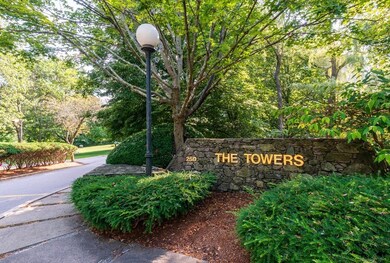 250 Hammond Pond Pkwy unit 407S, Chestnut Hill, MA 02467 - photo 2