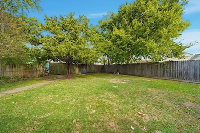 7702 Cedel Dr, Houston, TX 77055 - photo 4