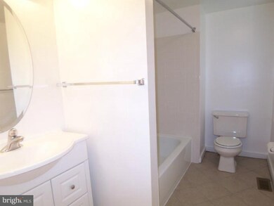 914 Hollins St, Baltimore, MD 21223 - photo 3