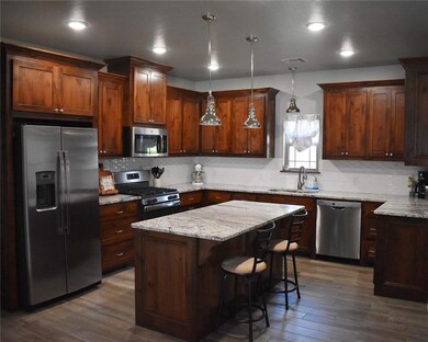 5329 NE Elk Point Rd, Elgin, OK 73538 - photo 4