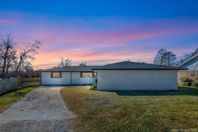 1517 Sarah Dr, Lake Charles, LA 70605 - photo 3