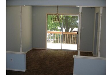 Dining Room. Dining room to deck
