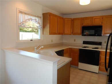 281 Ridings Cir, Macungie, PA 18062 - photo 7