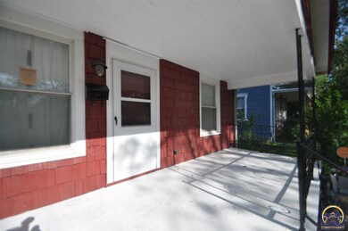 300 SW Orchard St, Topeka, KS 66606 - photo 4