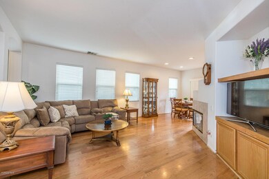 27642 Timber View Ct Santa-large-004-002