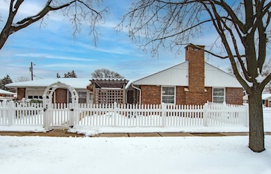 2128 Hull Ave, Westchester, IL 60154 - photo 2