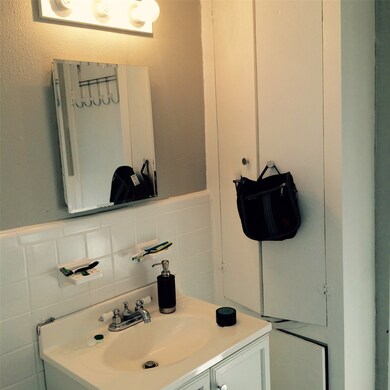 1906 Ridgewood St unit Garage, Houston, TX 77006 - photo 4