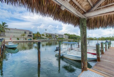 Dock at Executive Bay Club