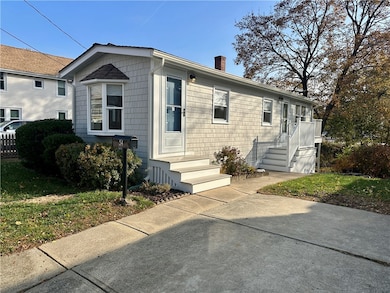 54 Planet Ave, Riverside, RI 02915 - photo 3