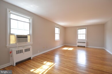 2221 Washington Ave unit 202, Silver Spring, MD 20910 - photo 3
