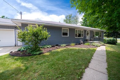 627 S Locust St, Wayland, MI 49348-2