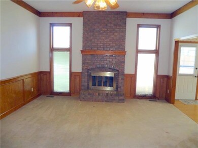 6785 Widmer Rd, Shawnee, KS 66216 - photo 4
